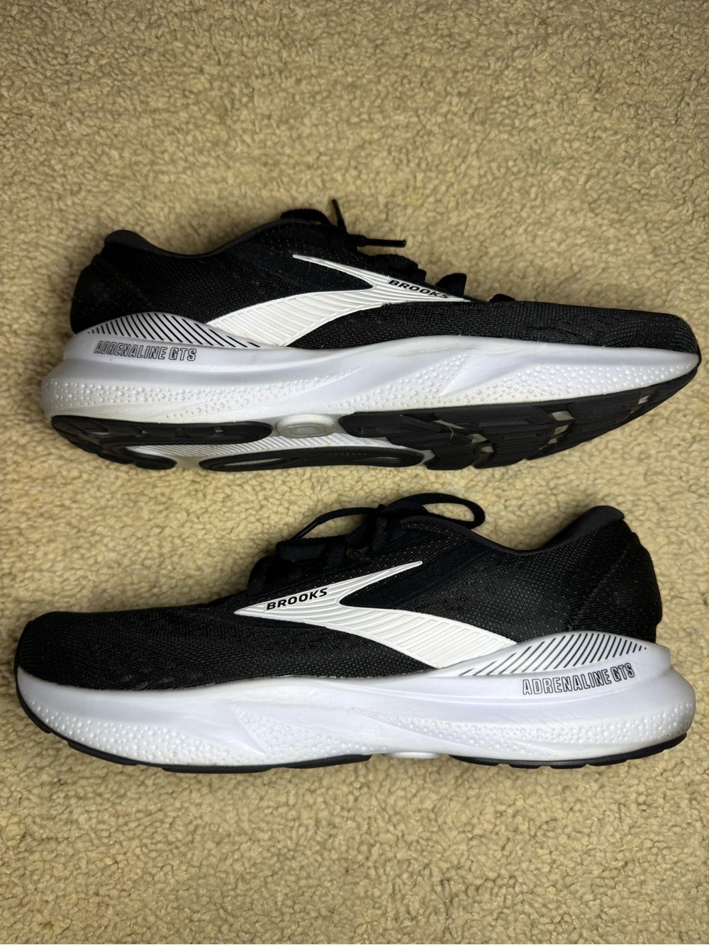 Brooks Women’s Adrenaline GTS 24 Supportive Running Shoe Size 7 - Picture 8 of 11